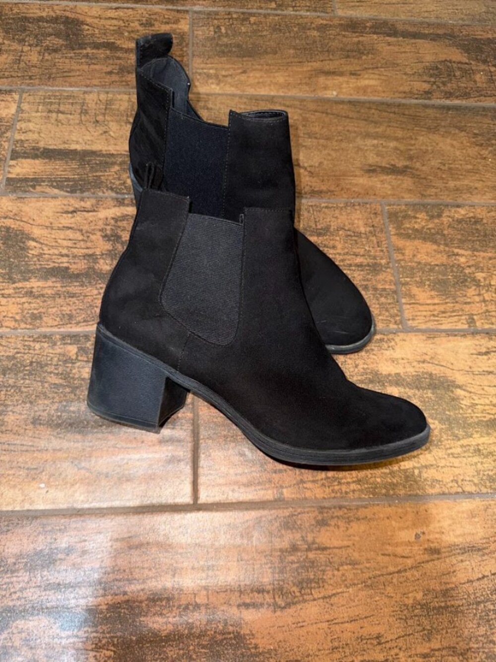 Divided Women’s Sz 9.5 Black Suede Boots Slip On Block Heel